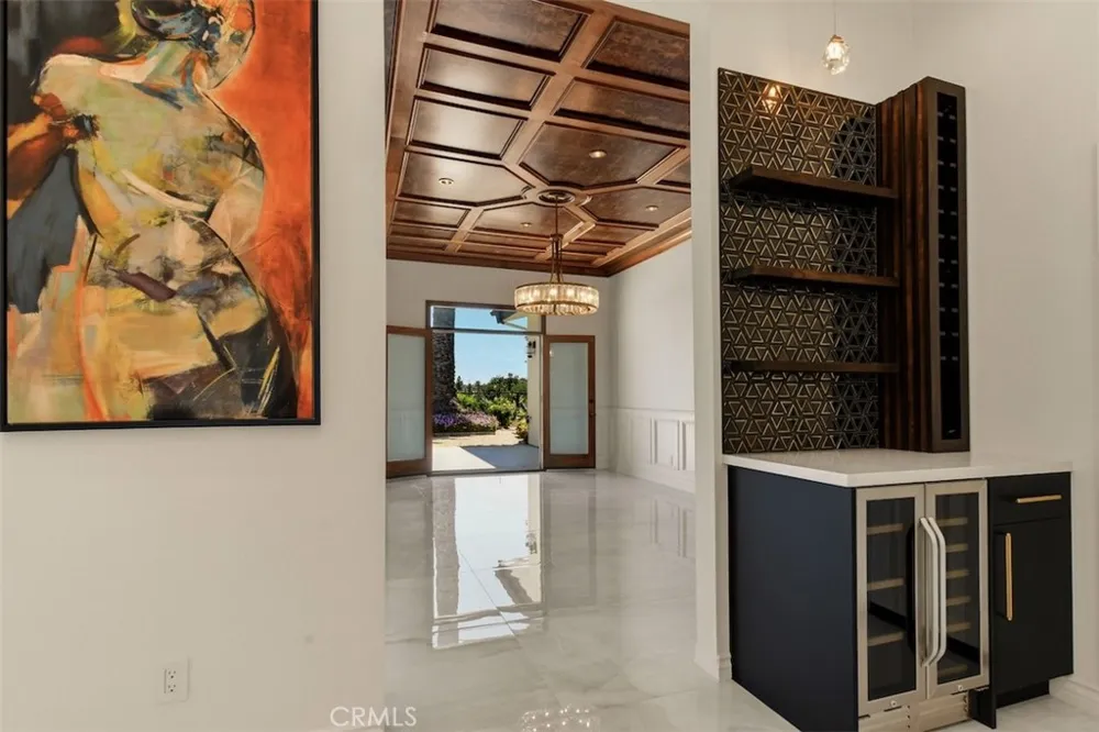 5124 Boda Place Woodland Hills, CA 91367