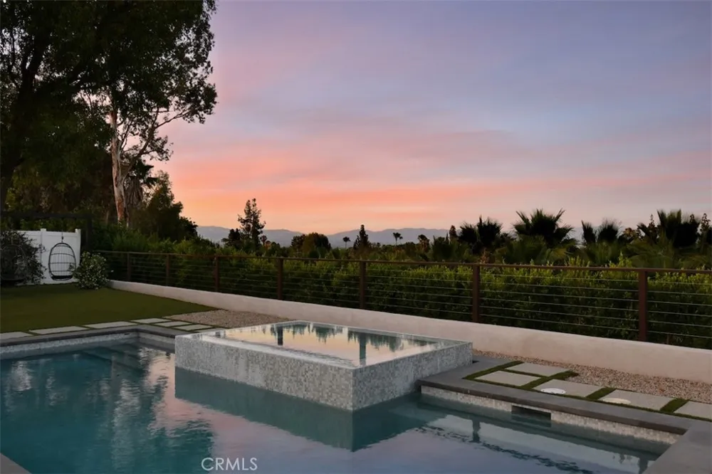5124 Boda Place Woodland Hills, CA 91367