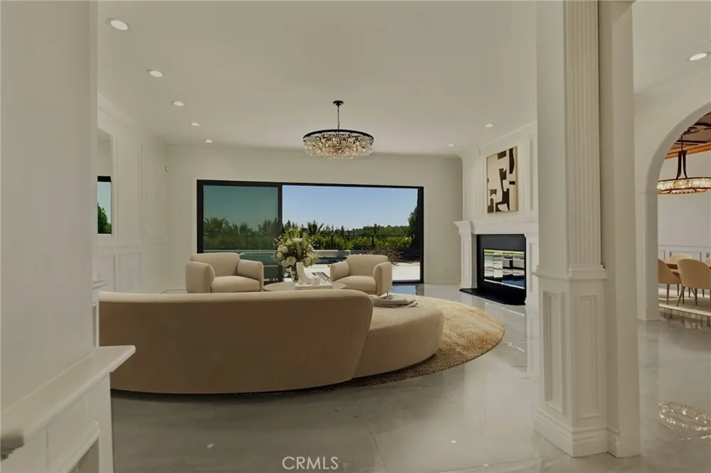 5124 Boda Place Woodland Hills, CA 91367