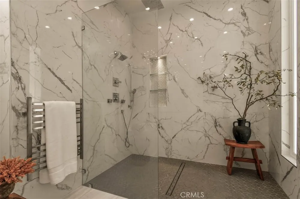 5124 Boda Place Woodland Hills, CA 91367