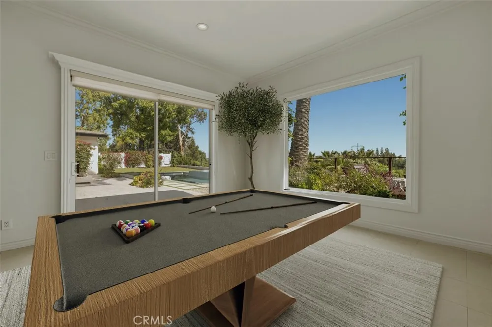 5124 Boda Place Woodland Hills, CA 91367