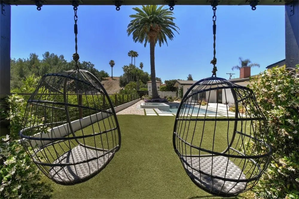 5124 Boda Place Woodland Hills, CA 91367