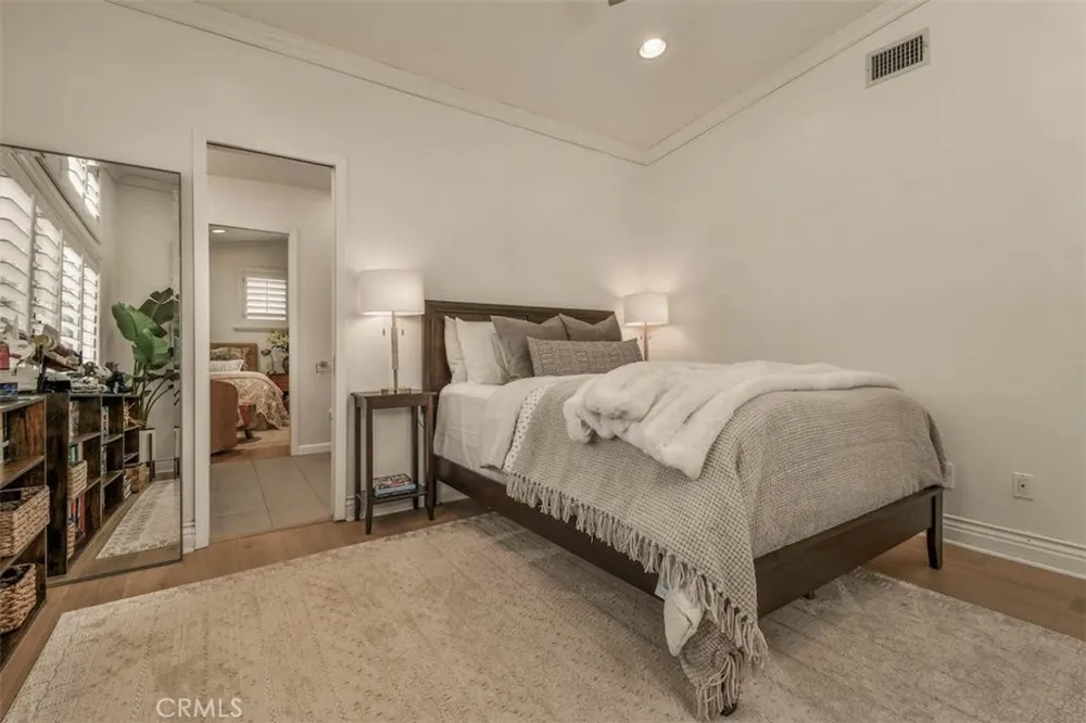 5124 Boda Place Woodland Hills, CA 91367