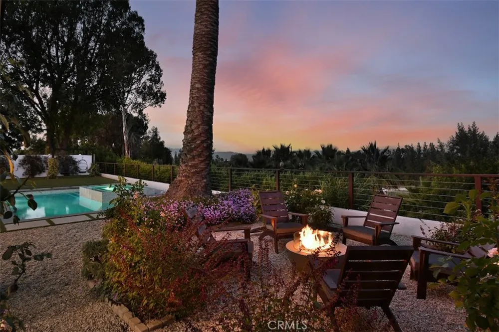 5124 Boda Place Woodland Hills, CA 91367