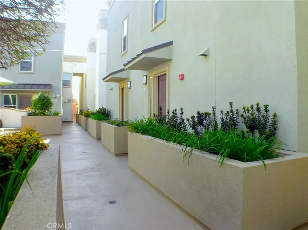 16674 Bellflower Boulevard Bellflower, CA 90706