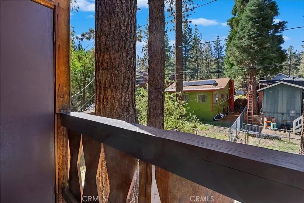 1625 Virginia Wrightwood, CA 92379