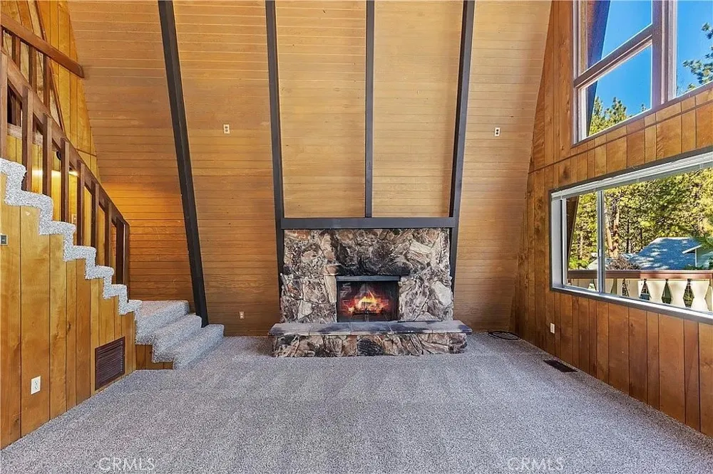 1625 Virginia Wrightwood, CA 92379
