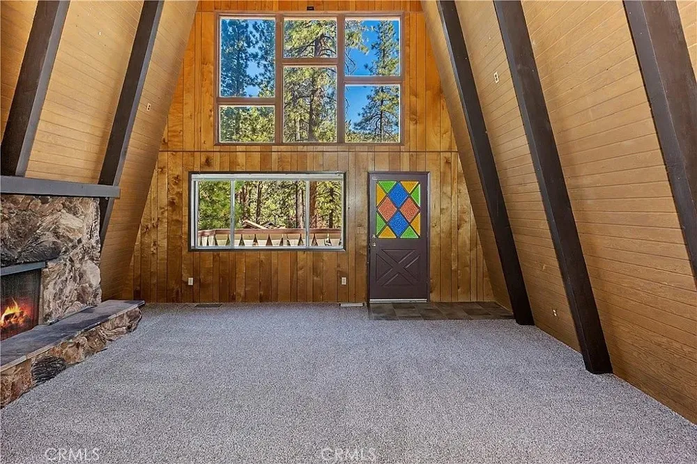 1625 Virginia Wrightwood, CA 92379