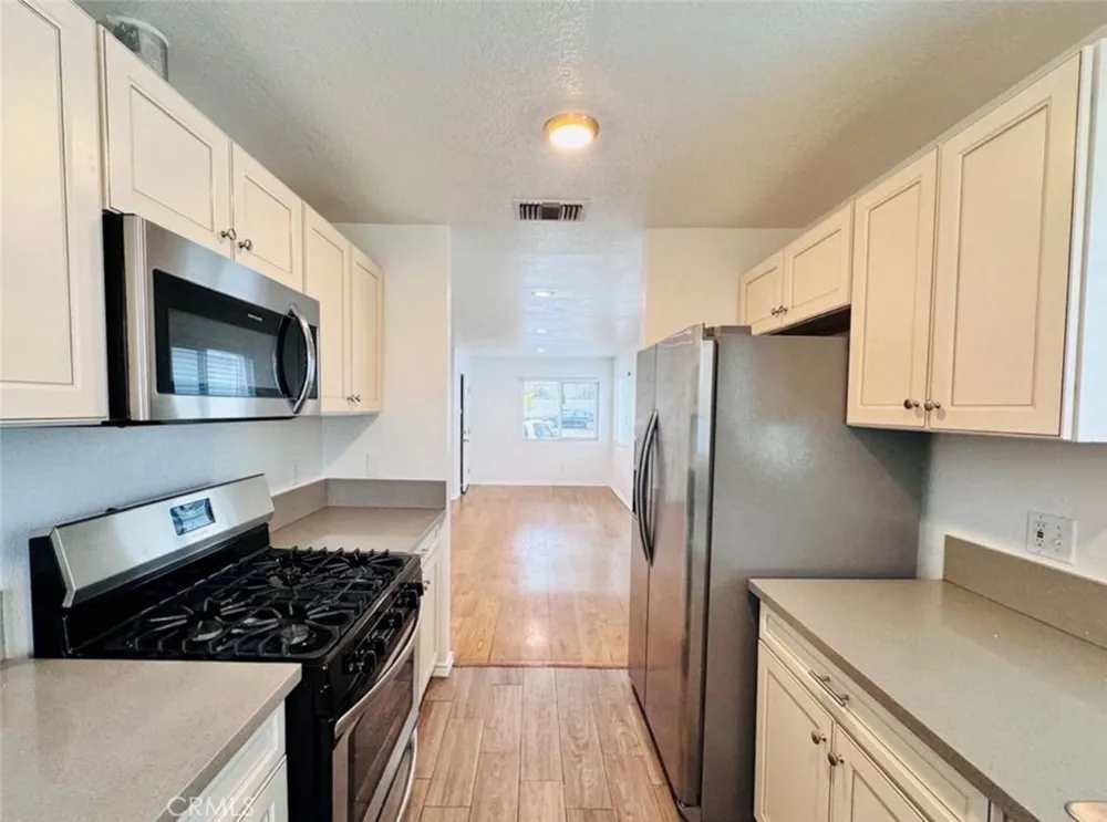 13512 Penn Whittier, CA 90602