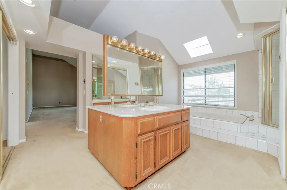 6087 Vineyard Rancho Cucamonga, CA 91701