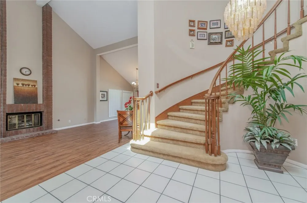 6087 Vineyard Rancho Cucamonga, CA 91701
