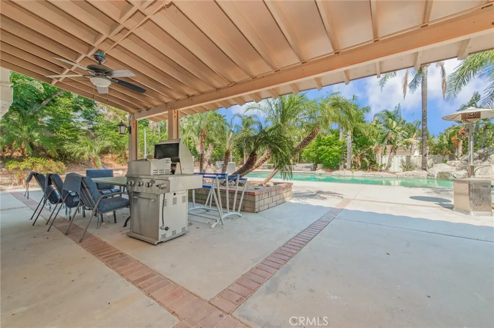 6087 Vineyard Rancho Cucamonga, CA 91701