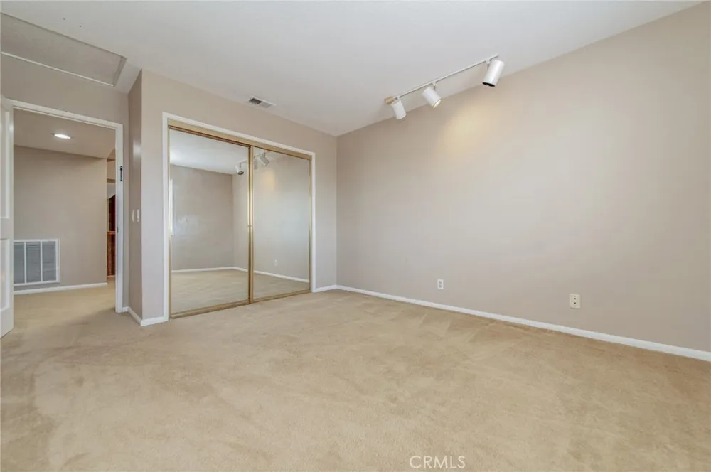 6087 Vineyard Rancho Cucamonga, CA 91701