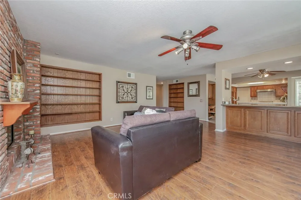 6087 Vineyard Rancho Cucamonga, CA 91701