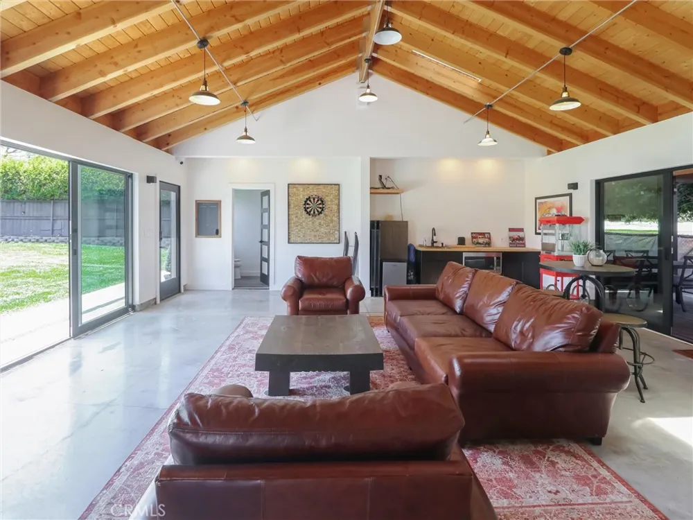 37 Hidden Valley Road Rolling Hills Estates, CA 90274