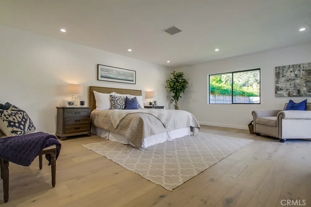 37 Hidden Valley Road Rolling Hills Estates, CA 90274