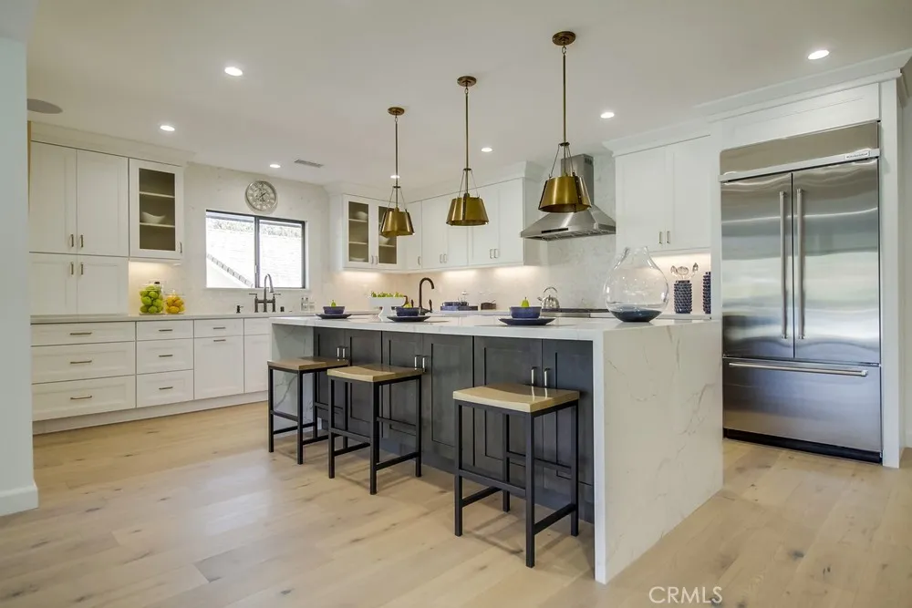 37 Hidden Valley Road Rolling Hills Estates, CA 90274