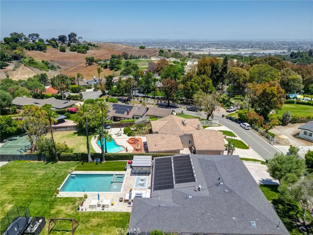 37 Hidden Valley Road Rolling Hills Estates, CA 90274