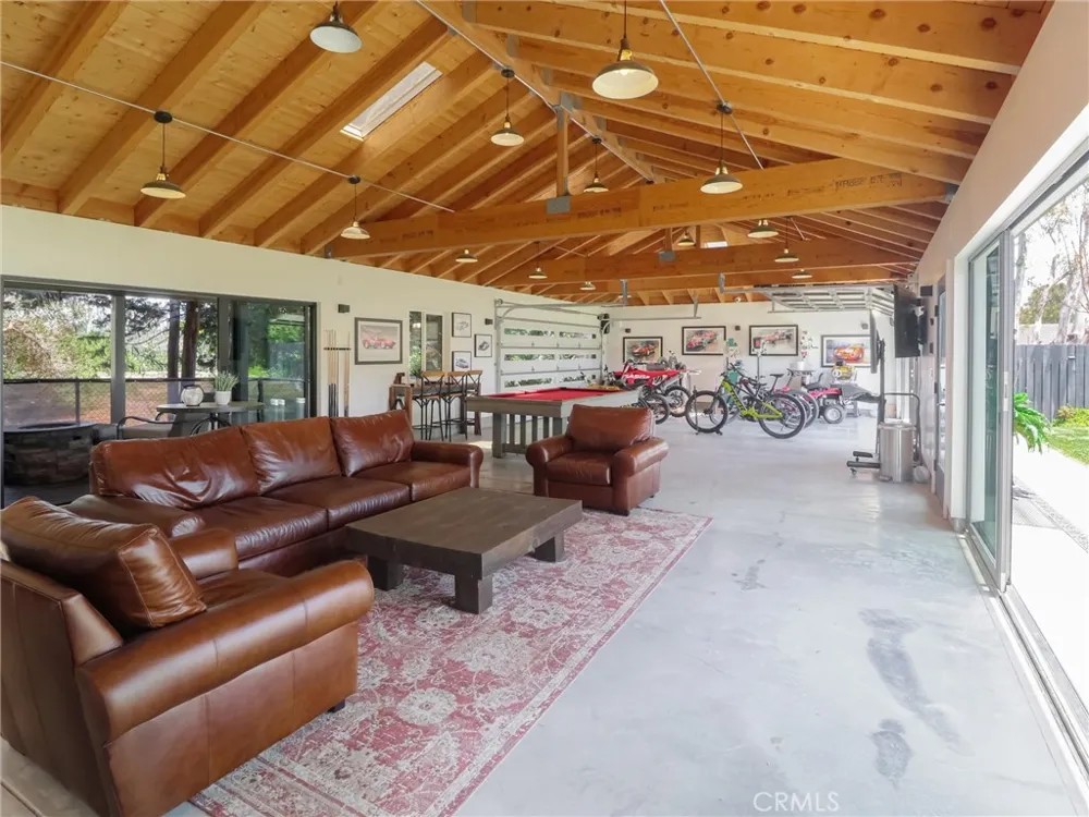 37 Hidden Valley Road Rolling Hills Estates, CA 90274