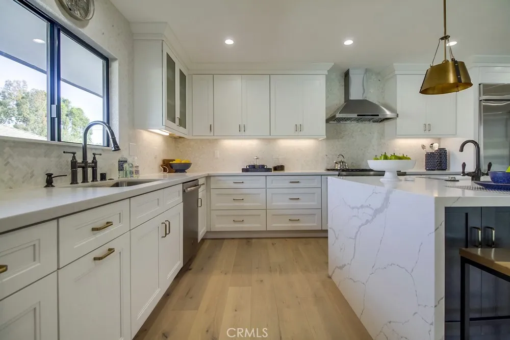 37 Hidden Valley Road Rolling Hills Estates, CA 90274