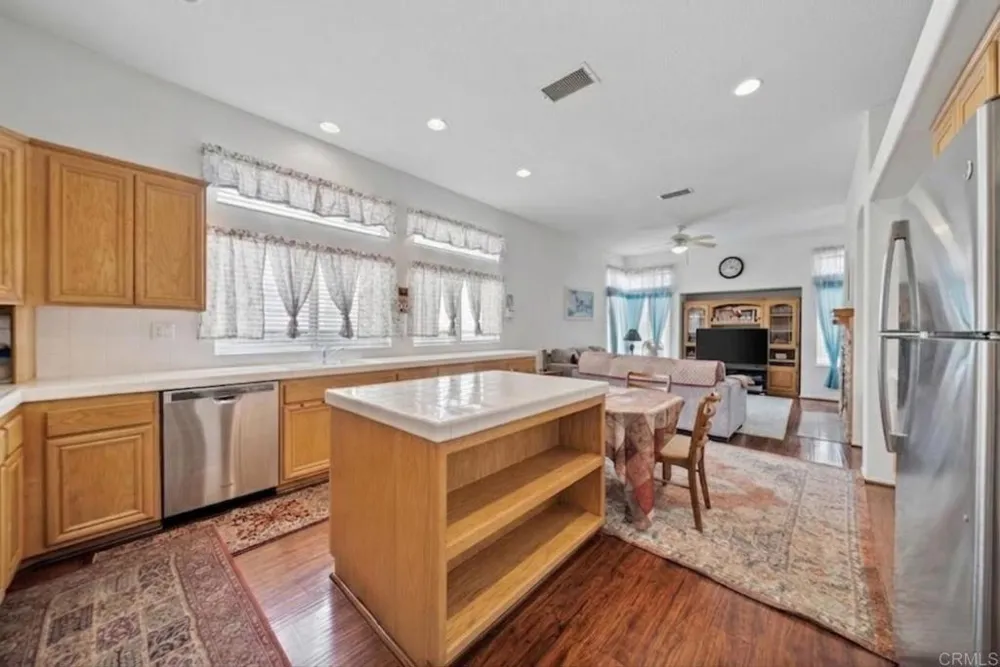 1999 Pecan Tree Street Hemet, CA 92545