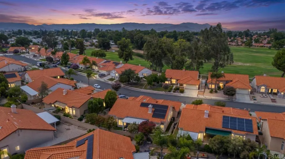 1999 Pecan Tree Street Hemet, CA 92545