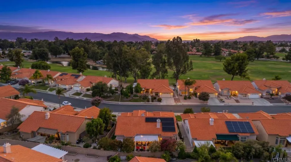 1999 Pecan Tree Street Hemet, CA 92545
