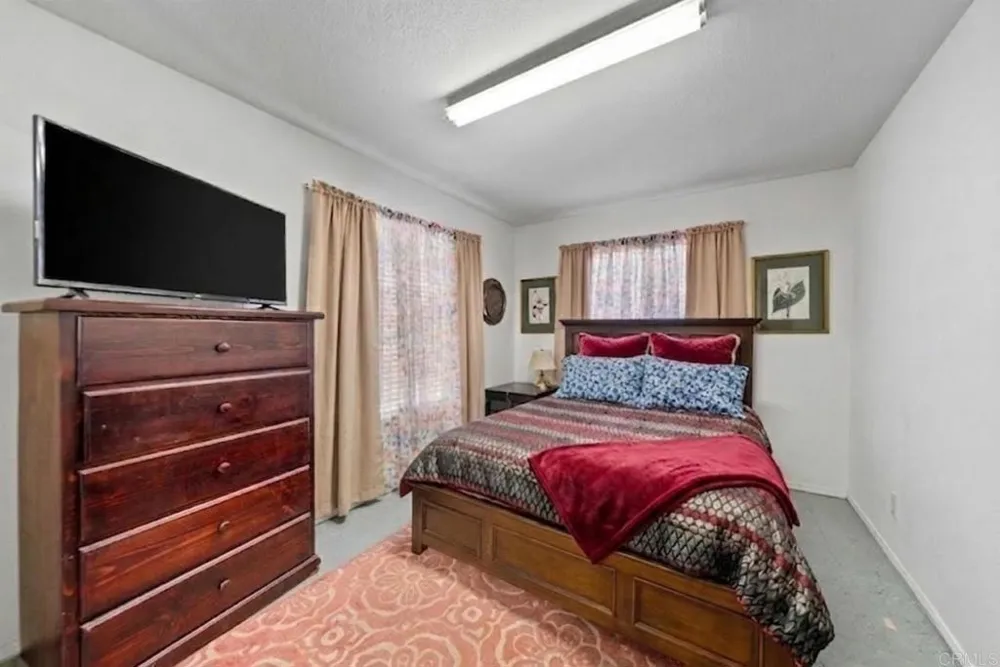 1999 Pecan Tree Street Hemet, CA 92545