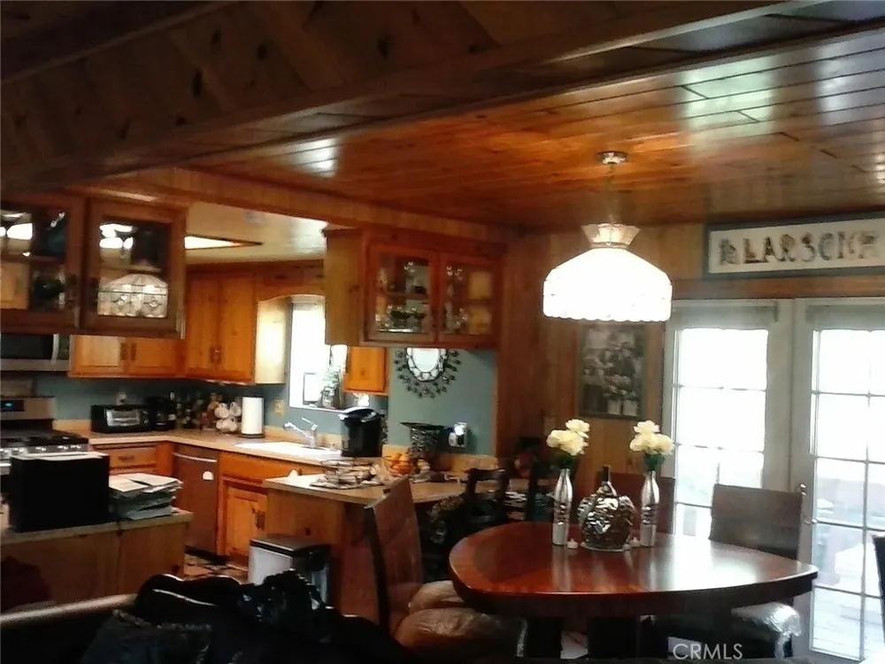 23840 Zuger Drive Crestline, CA 92325