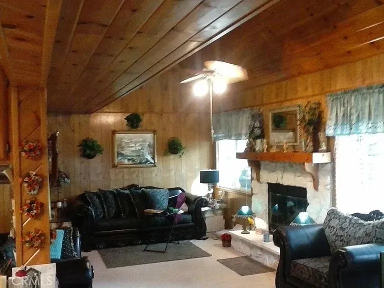 23840 Zuger Drive Crestline, CA 92325