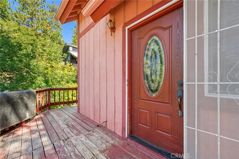 23840 Zuger Drive Crestline, CA 92325