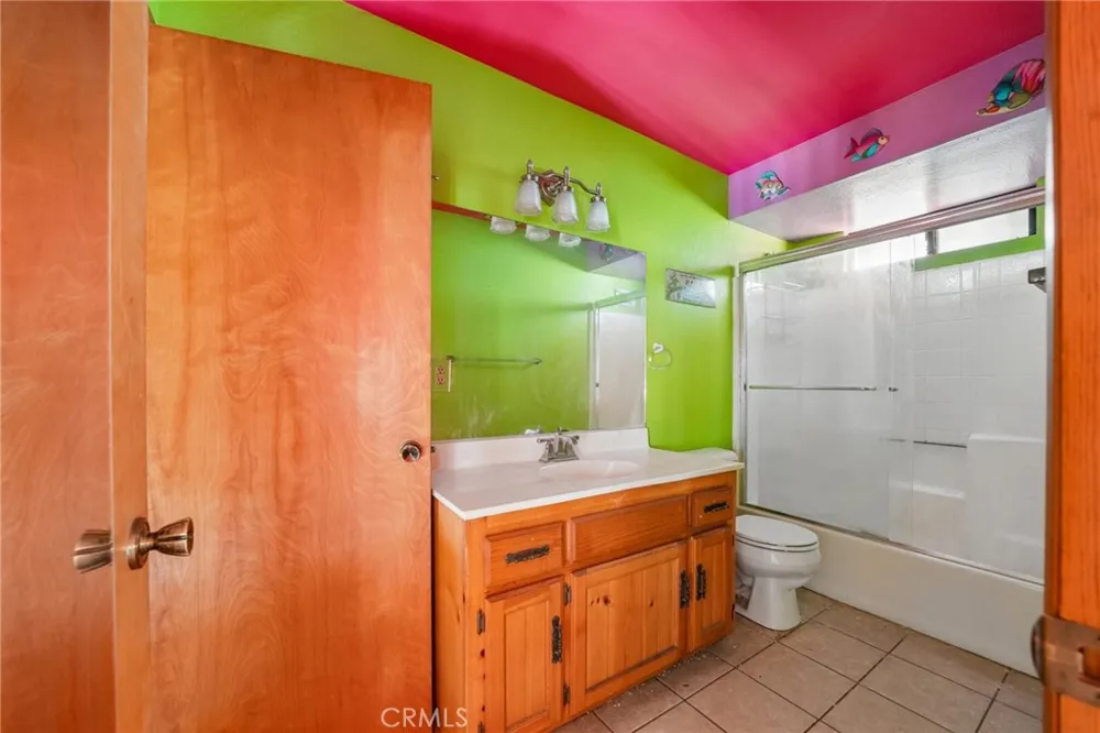 23840 Zuger Drive Crestline, CA 92325