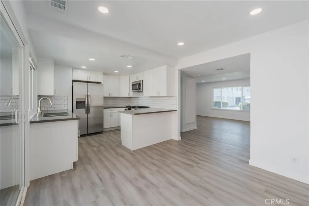 10062 Ellis Fountain Valley, CA 92708