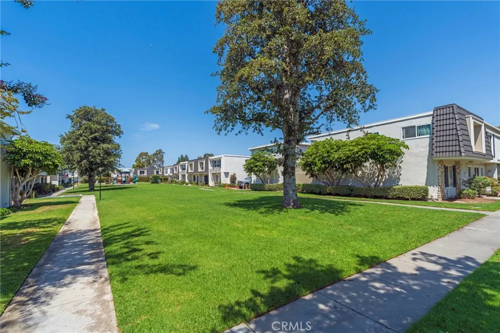 10062 Ellis Fountain Valley, CA 92708