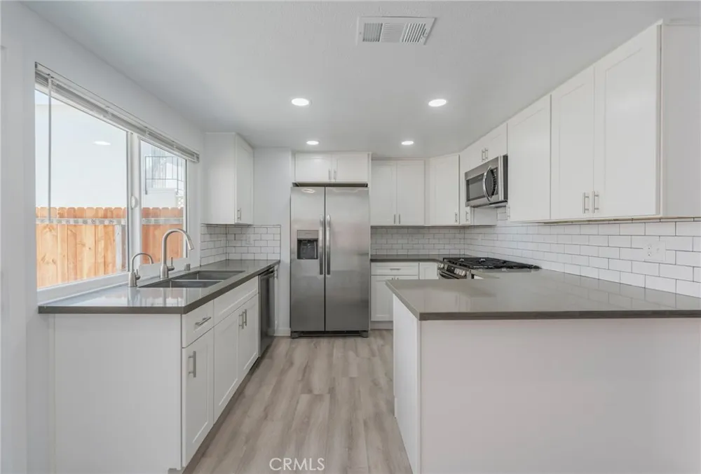 10062 Ellis Fountain Valley, CA 92708