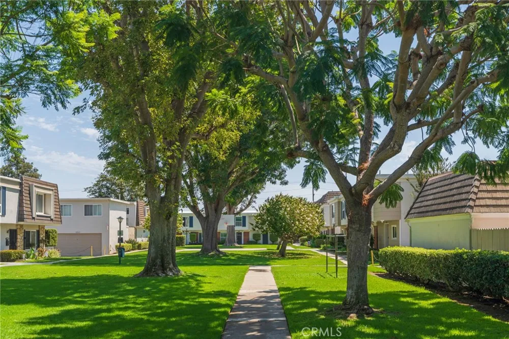 10062 Ellis Fountain Valley, CA 92708