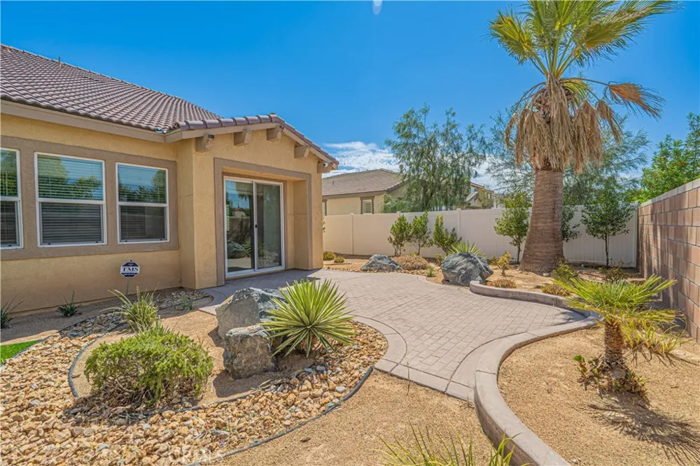 2041 Cork Oak Street Palmdale, CA 93551
