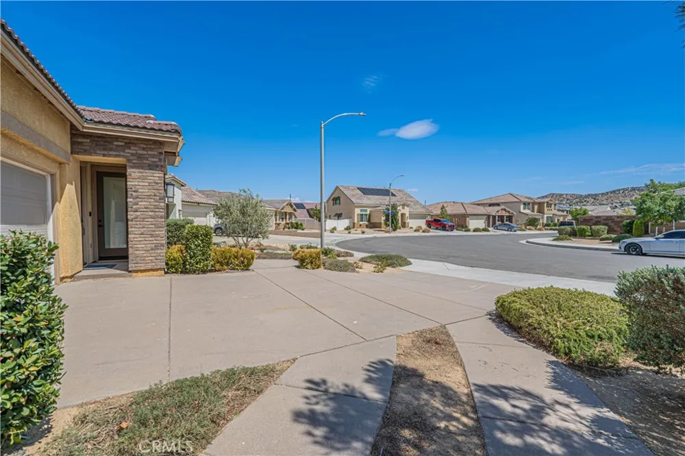 2041 Cork Oak Street Palmdale, CA 93551