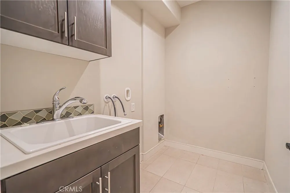 2041 Cork Oak Street Palmdale, CA 93551