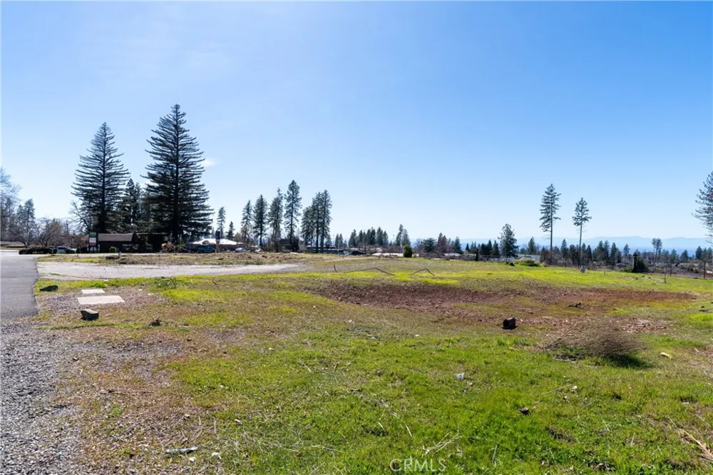 7067 Skyway Paradise, CA 95969