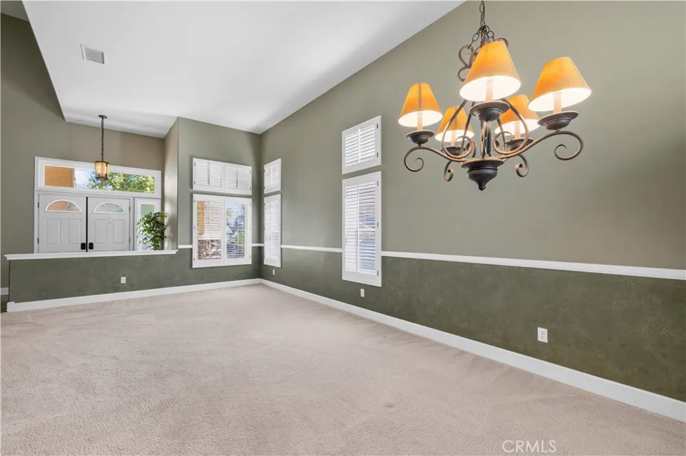 21658 Canyon Heights Circle Saugus, CA 91390