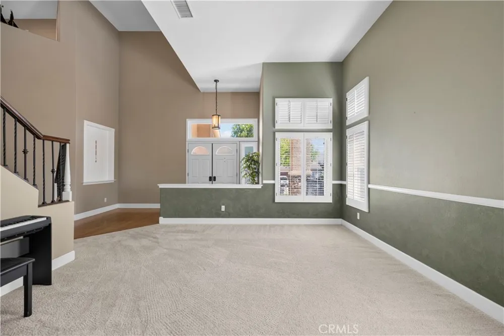 21658 Canyon Heights Circle Saugus, CA 91390