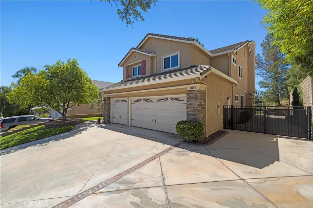 21658 Canyon Heights Circle Saugus, CA 91390