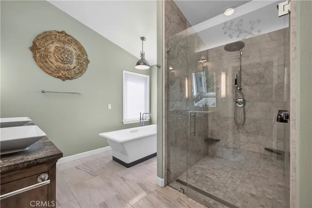 21658 Canyon Heights Circle Saugus, CA 91390