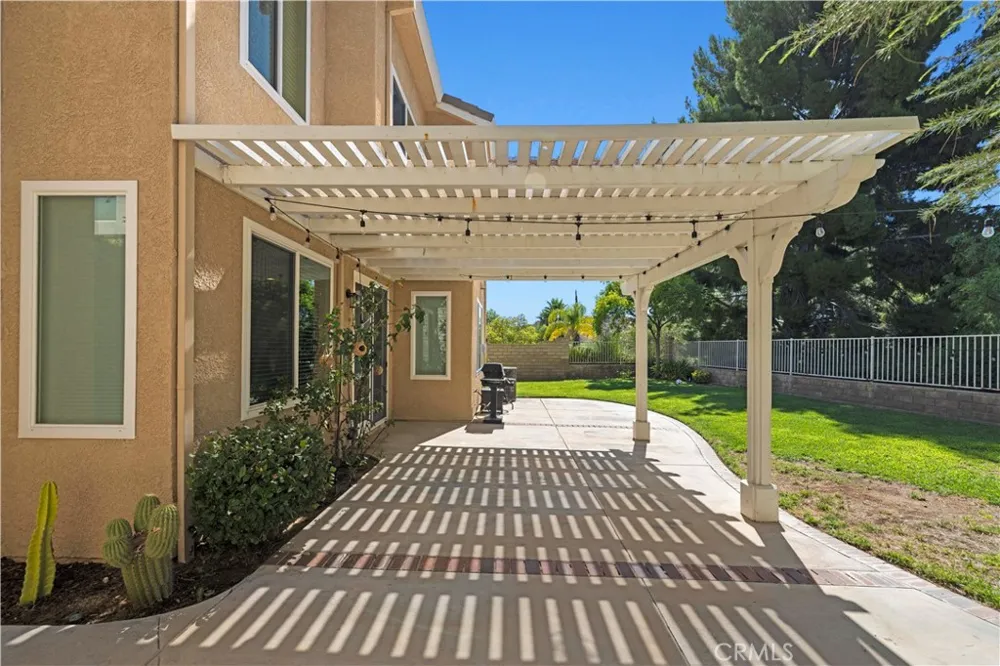 21658 Canyon Heights Circle Saugus, CA 91390
