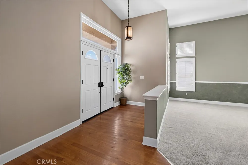 21658 Canyon Heights Circle Saugus, CA 91390