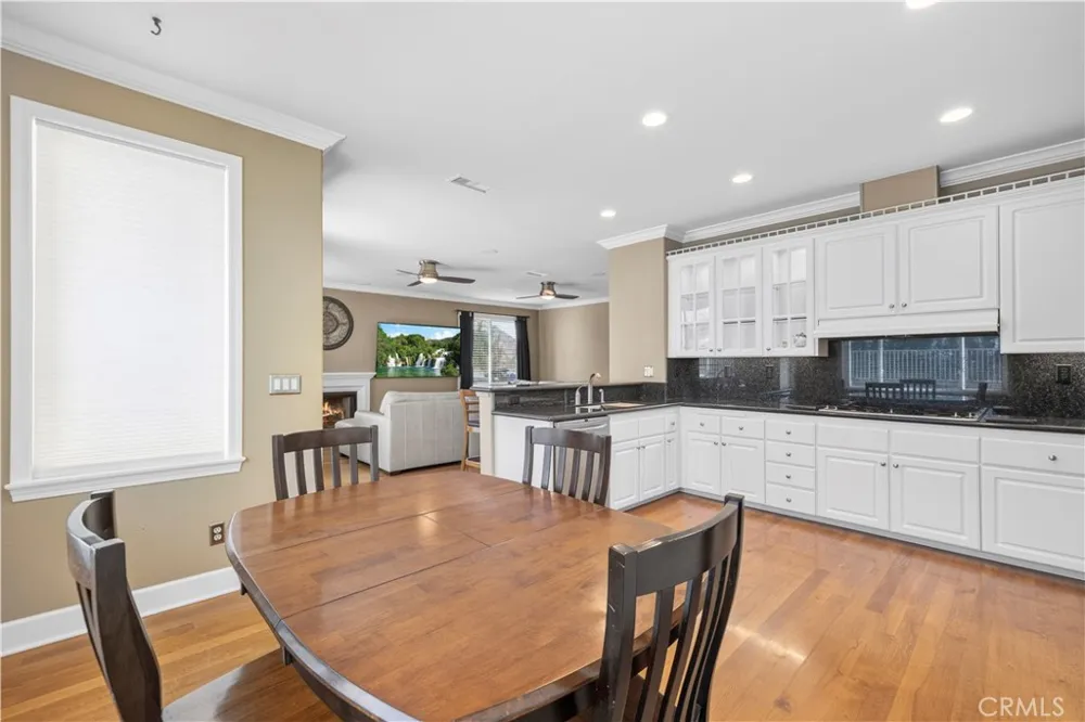 21658 Canyon Heights Circle Saugus, CA 91390
