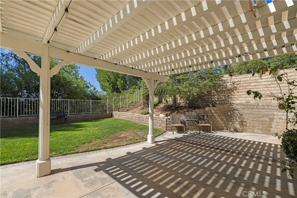 21658 Canyon Heights Circle Saugus, CA 91390