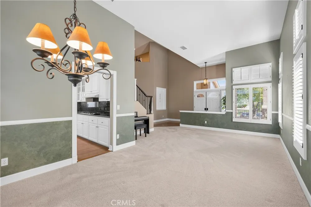 21658 Canyon Heights Circle Saugus, CA 91390