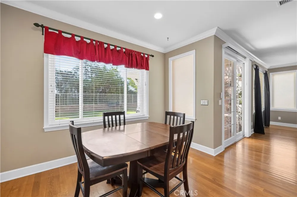 21658 Canyon Heights Circle Saugus, CA 91390